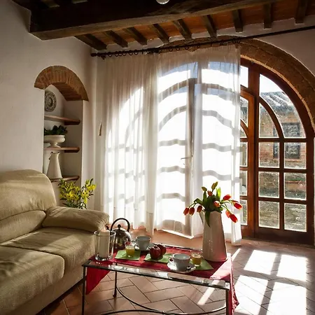Borgo Montemaggiore Agroturismo *